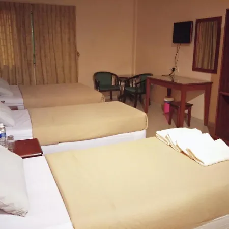 Tropicana Hotel Gemas Bagian luar foto