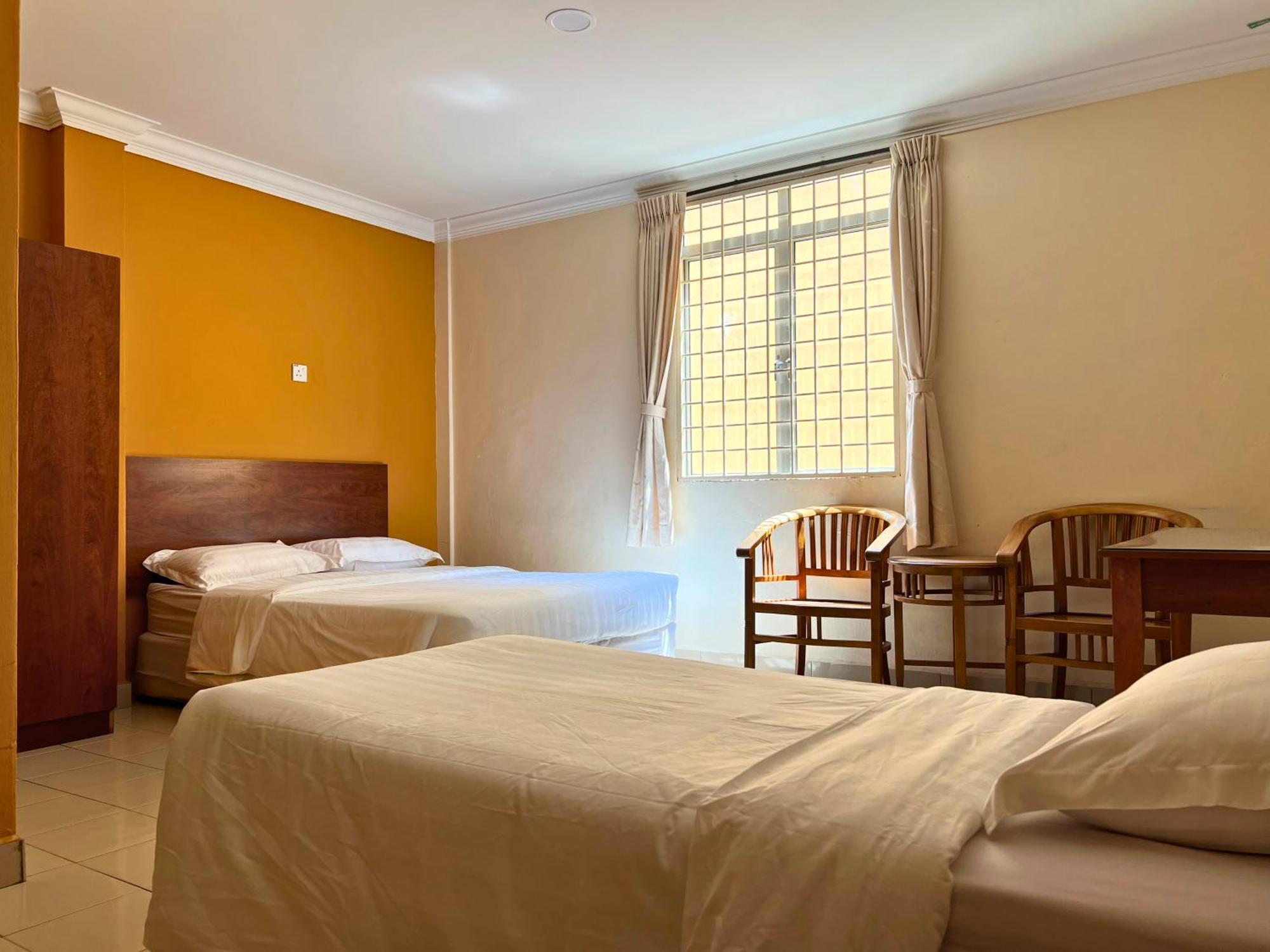 Hotel Tropicana 2*